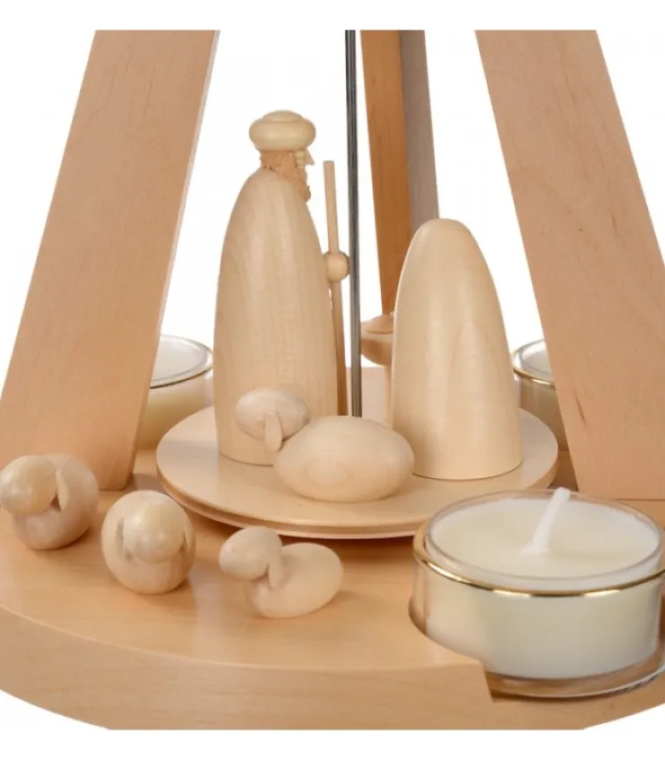 pyramide_de_nol_bois_au_design_moderne_6.webp Schalling, crèche moderne Pyramide De Noël Bois Au Design Moderne